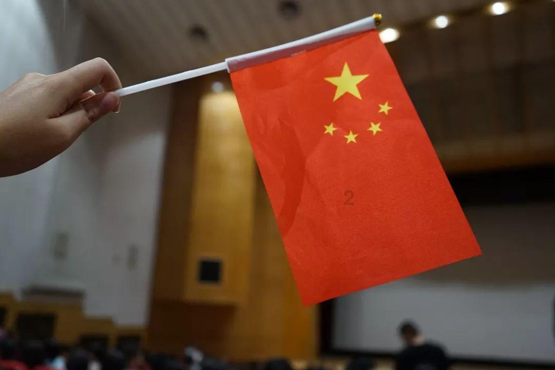 兴业“迎春杯”足球赛开踢