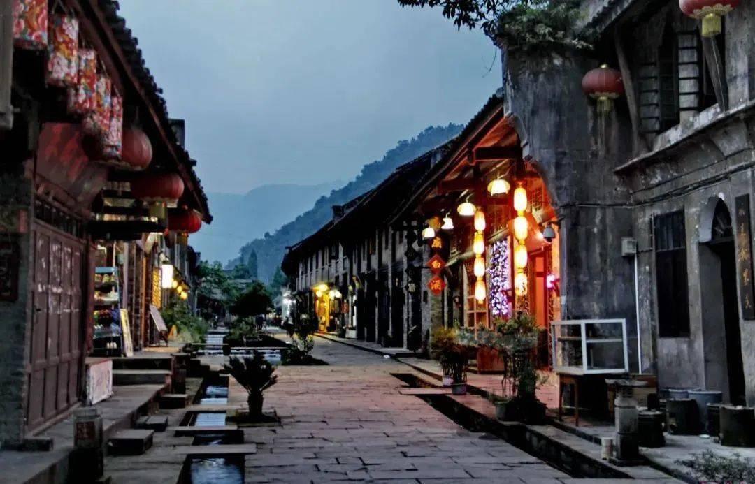逃离无人大住宅